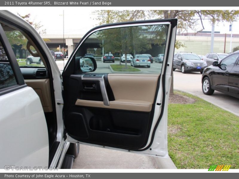 Blizzard White Pearl / Sand Beige 2011 Toyota 4Runner SR5