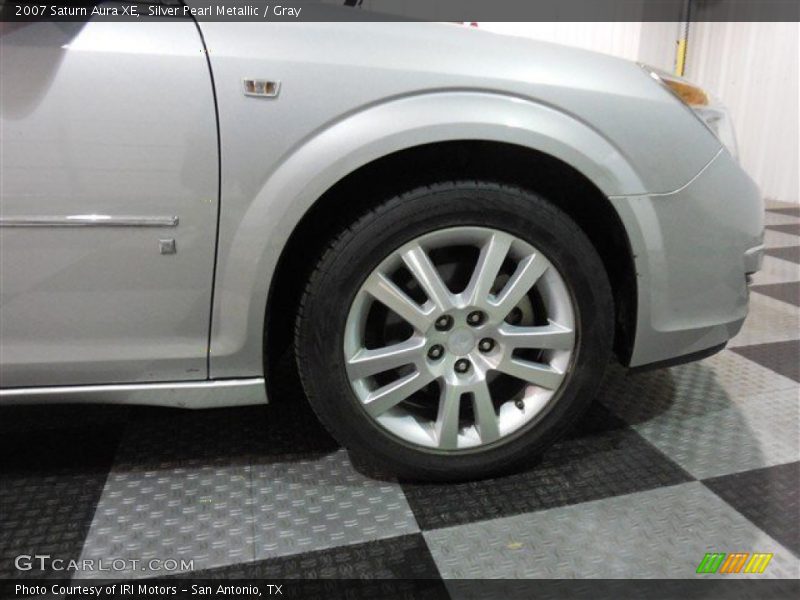 Silver Pearl Metallic / Gray 2007 Saturn Aura XE