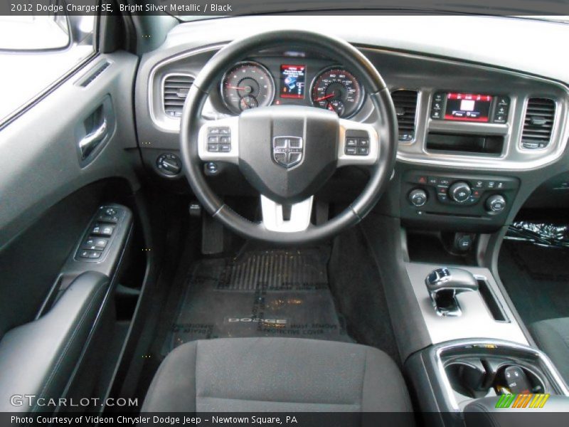 Bright Silver Metallic / Black 2012 Dodge Charger SE