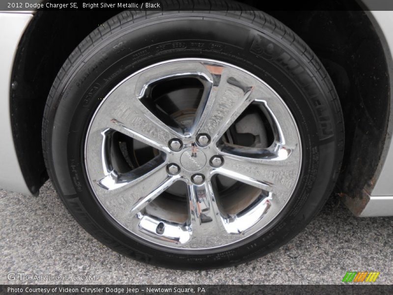 Bright Silver Metallic / Black 2012 Dodge Charger SE