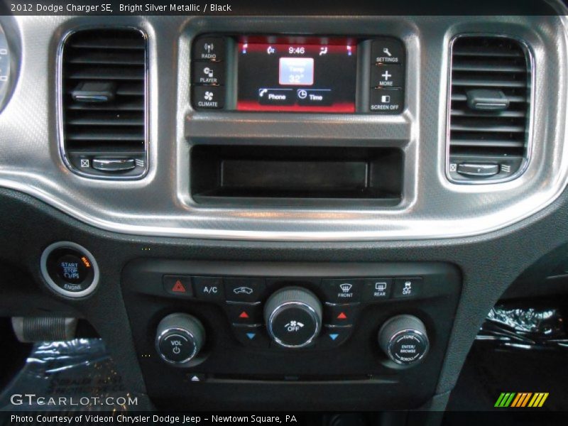 Bright Silver Metallic / Black 2012 Dodge Charger SE