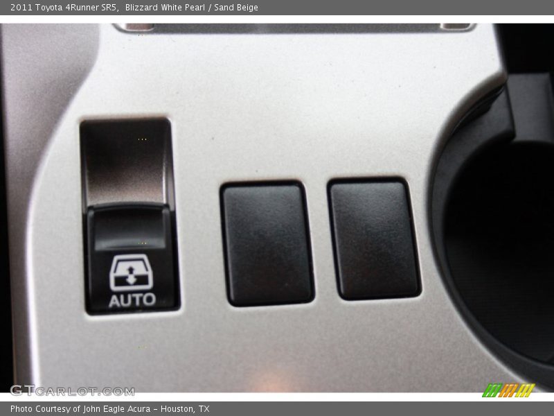 Blizzard White Pearl / Sand Beige 2011 Toyota 4Runner SR5