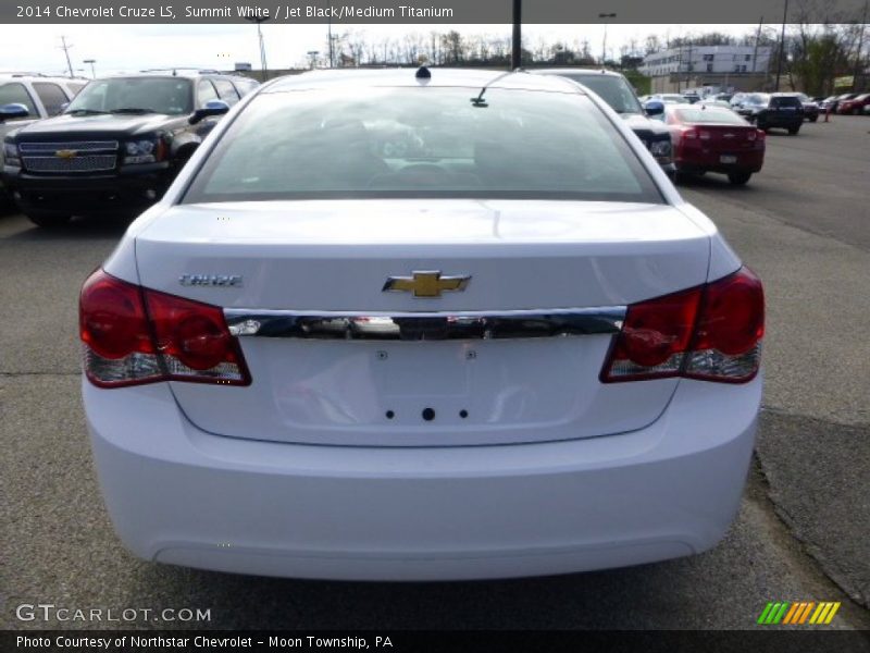 Summit White / Jet Black/Medium Titanium 2014 Chevrolet Cruze LS