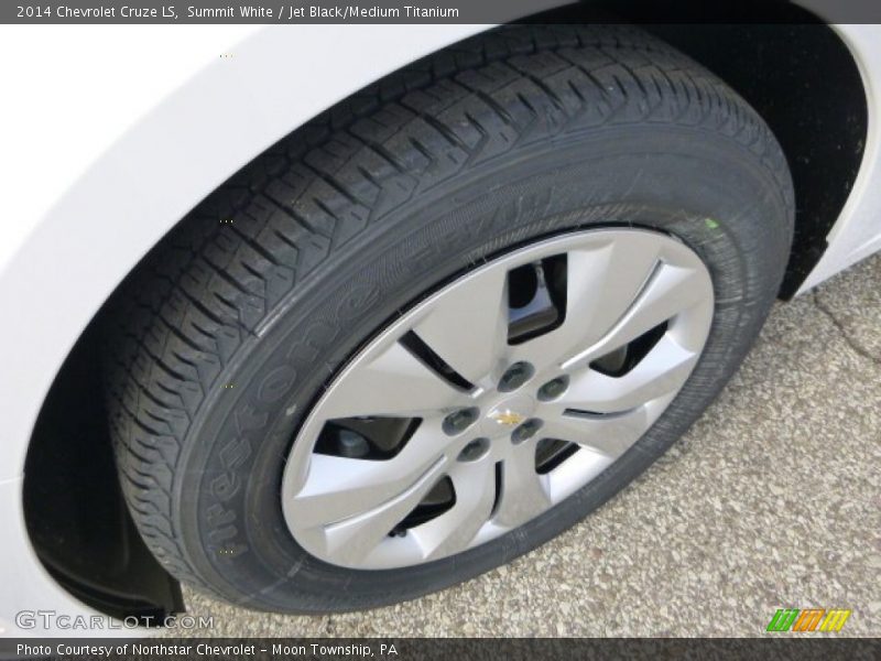 Summit White / Jet Black/Medium Titanium 2014 Chevrolet Cruze LS