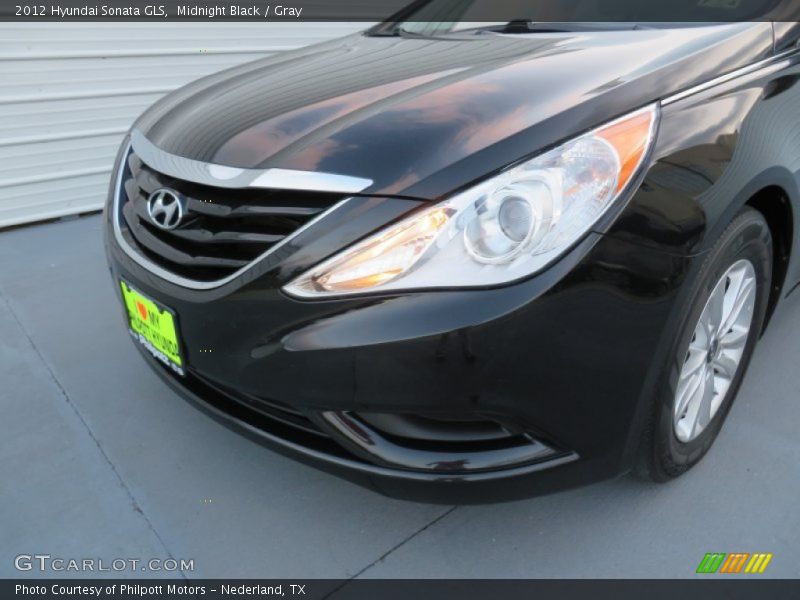 Midnight Black / Gray 2012 Hyundai Sonata GLS