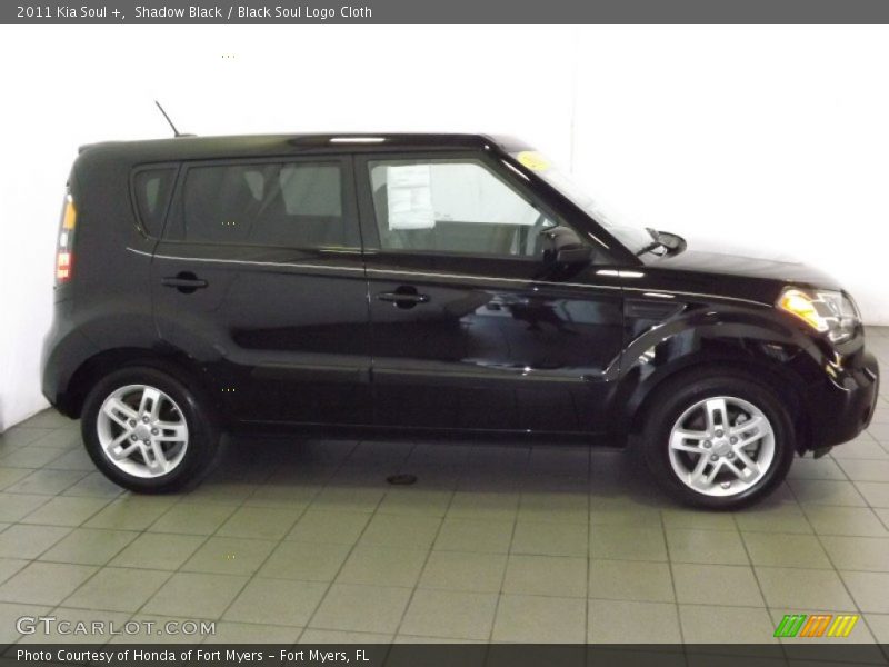 Shadow Black / Black Soul Logo Cloth 2011 Kia Soul +