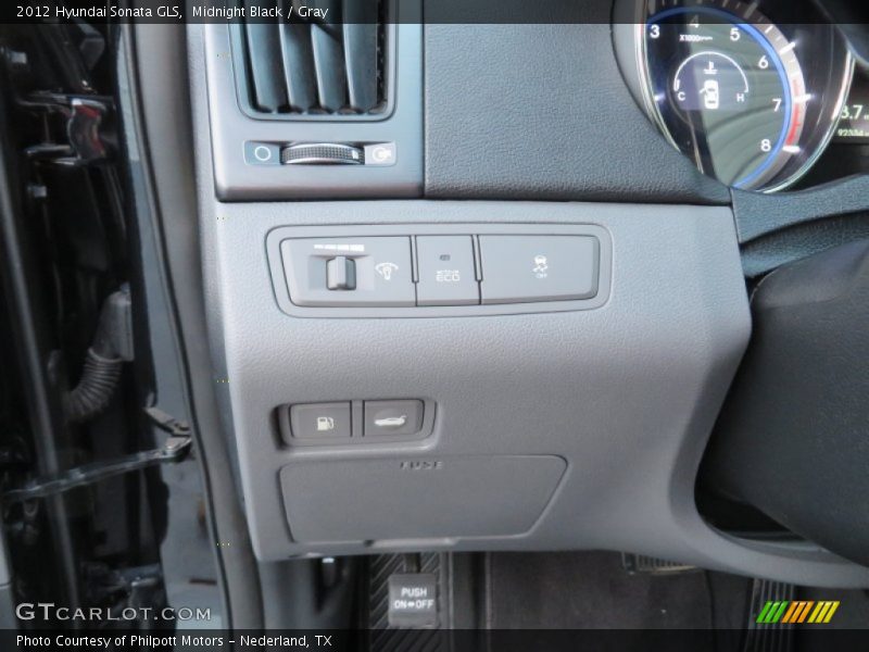 Midnight Black / Gray 2012 Hyundai Sonata GLS
