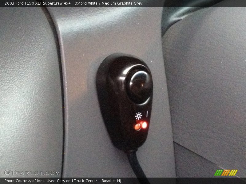 Oxford White / Medium Graphite Grey 2003 Ford F150 XLT SuperCrew 4x4