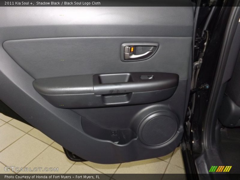 Shadow Black / Black Soul Logo Cloth 2011 Kia Soul +