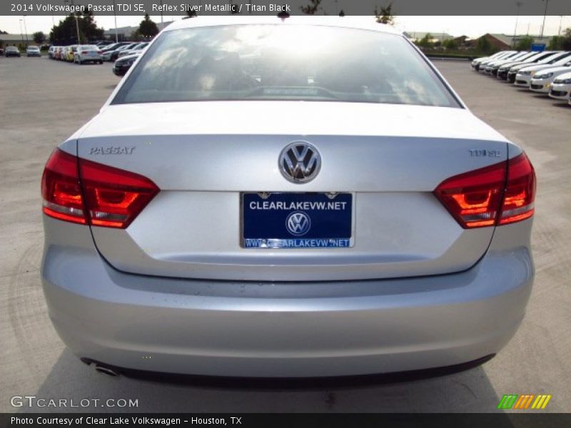 Reflex Silver Metallic / Titan Black 2014 Volkswagen Passat TDI SE