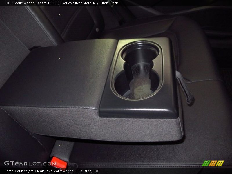 Reflex Silver Metallic / Titan Black 2014 Volkswagen Passat TDI SE