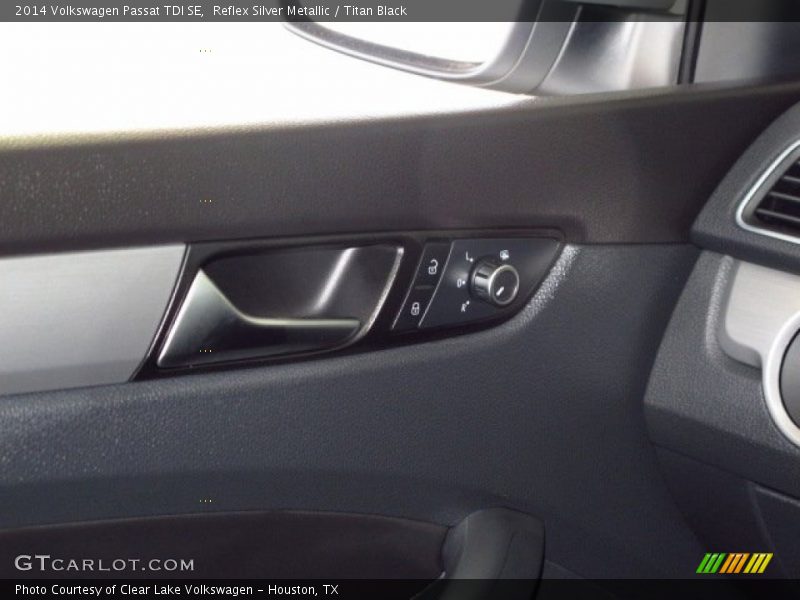 Reflex Silver Metallic / Titan Black 2014 Volkswagen Passat TDI SE