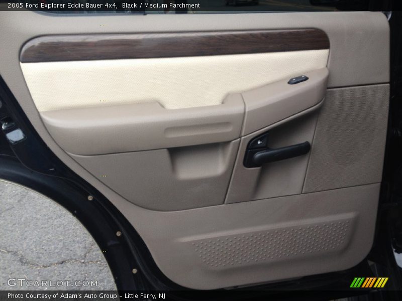Black / Medium Parchment 2005 Ford Explorer Eddie Bauer 4x4