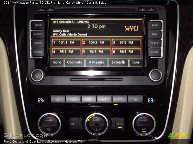 Candy White / Cornsilk Beige 2014 Volkswagen Passat TDI SEL Premium