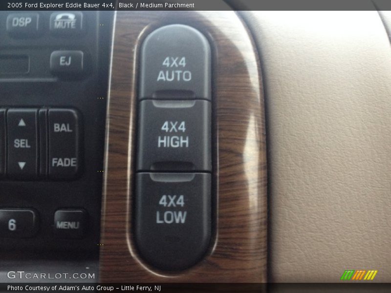 Black / Medium Parchment 2005 Ford Explorer Eddie Bauer 4x4