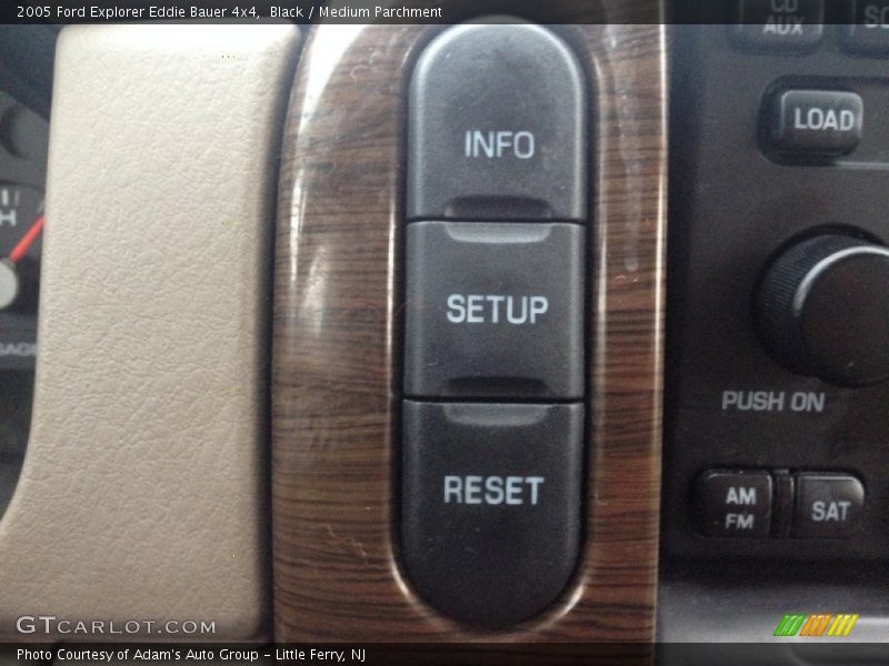 Black / Medium Parchment 2005 Ford Explorer Eddie Bauer 4x4