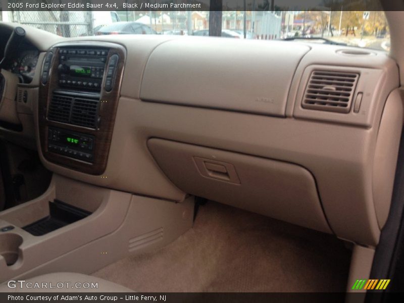 Black / Medium Parchment 2005 Ford Explorer Eddie Bauer 4x4