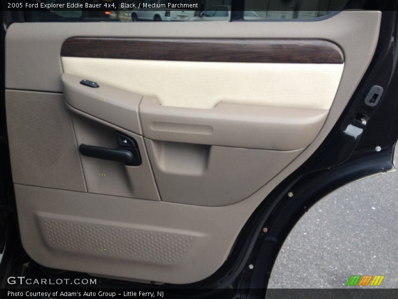 Black / Medium Parchment 2005 Ford Explorer Eddie Bauer 4x4