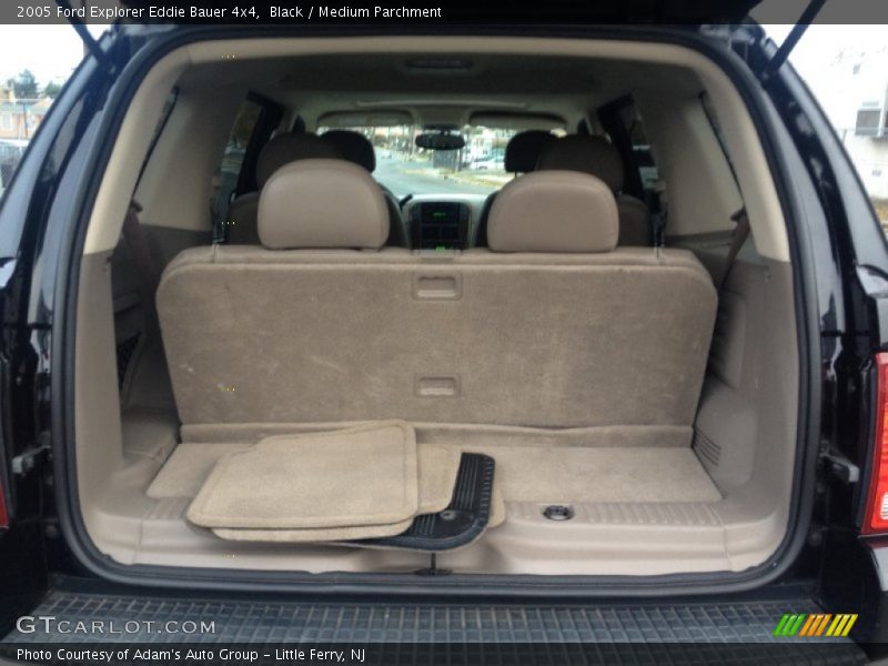 Black / Medium Parchment 2005 Ford Explorer Eddie Bauer 4x4