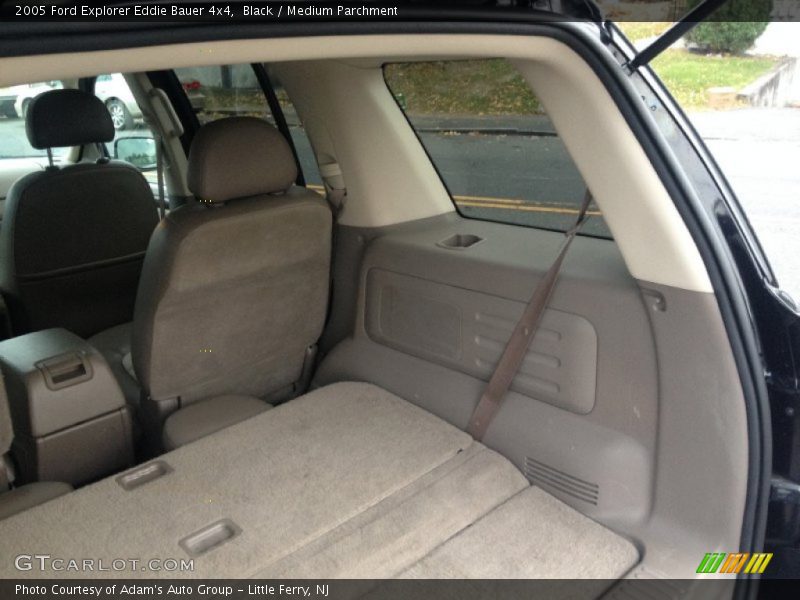 Black / Medium Parchment 2005 Ford Explorer Eddie Bauer 4x4