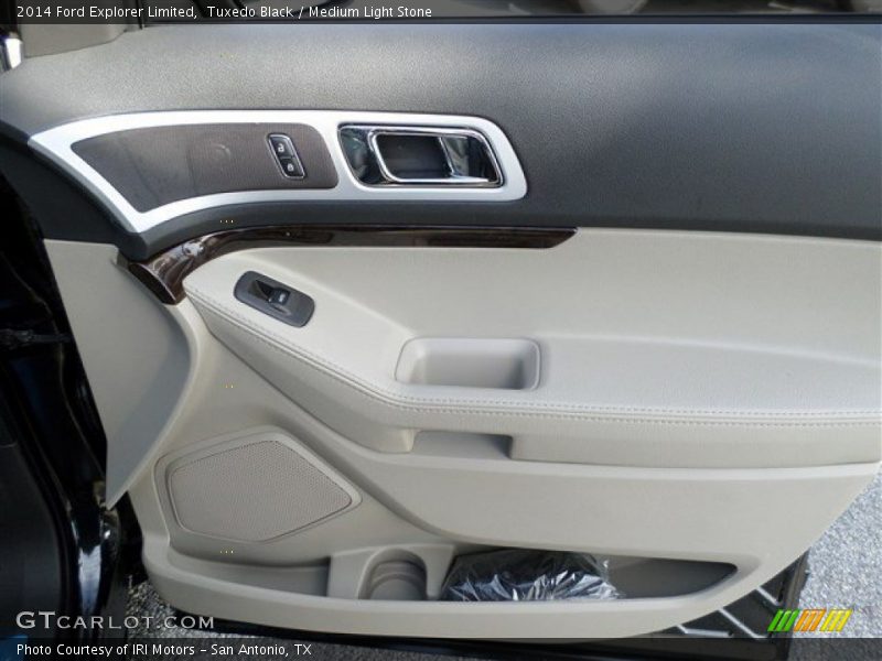 Tuxedo Black / Medium Light Stone 2014 Ford Explorer Limited