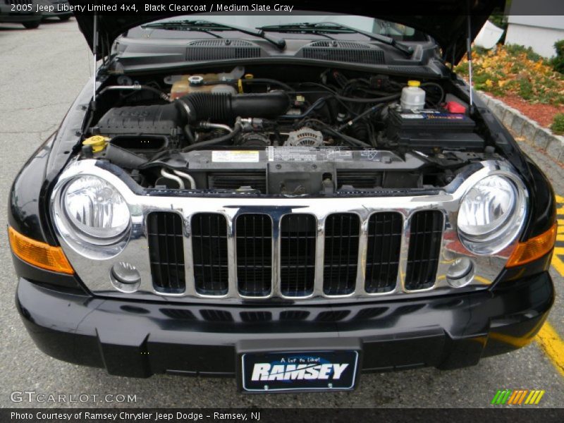 Black Clearcoat / Medium Slate Gray 2005 Jeep Liberty Limited 4x4