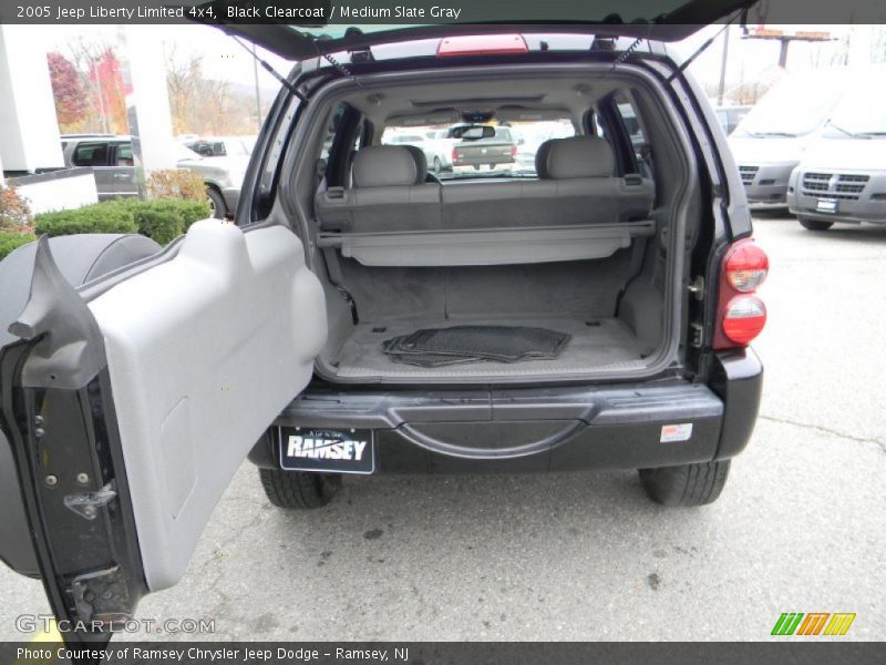 Black Clearcoat / Medium Slate Gray 2005 Jeep Liberty Limited 4x4