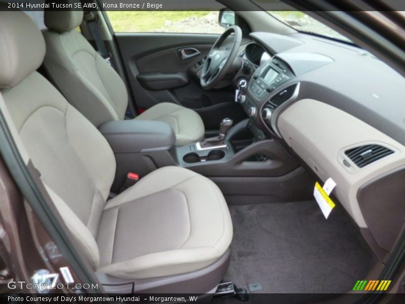 Front Seat of 2014 Tucson SE AWD
