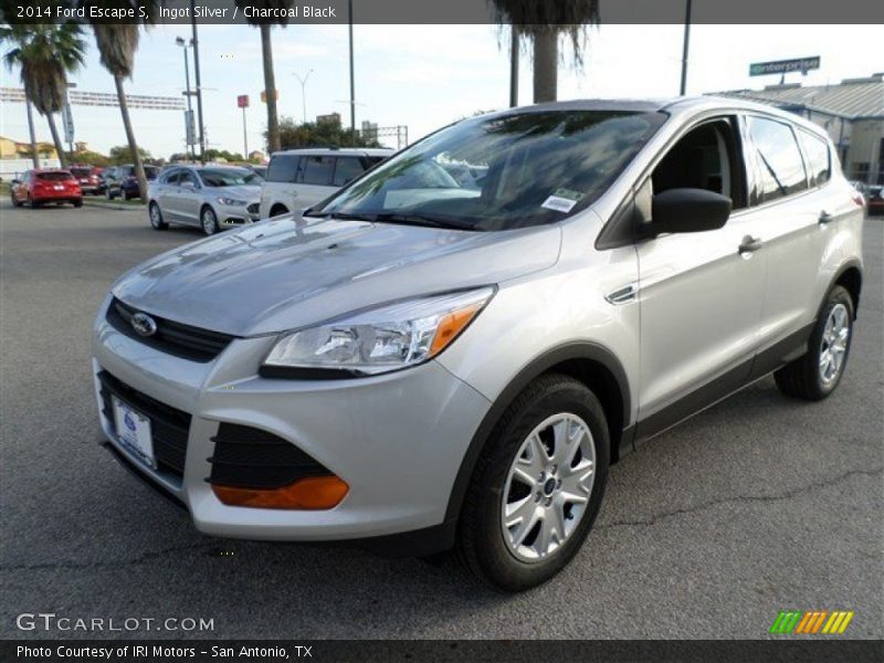 Ingot Silver / Charcoal Black 2014 Ford Escape S