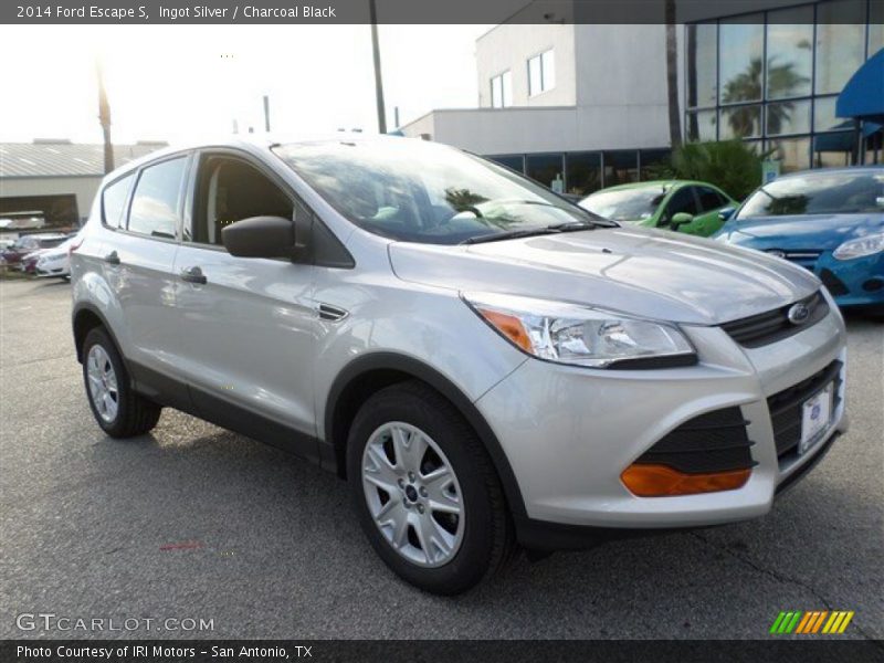Ingot Silver / Charcoal Black 2014 Ford Escape S