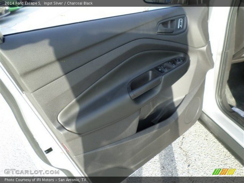 Ingot Silver / Charcoal Black 2014 Ford Escape S