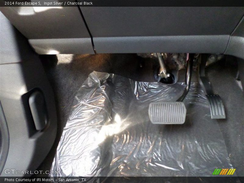 Ingot Silver / Charcoal Black 2014 Ford Escape S