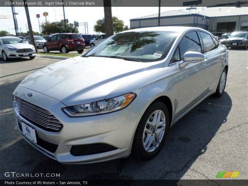 Ingot Silver / Charcoal Black 2014 Ford Fusion SE