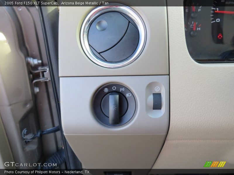 Arizona Beige Metallic / Tan 2005 Ford F150 XLT SuperCab