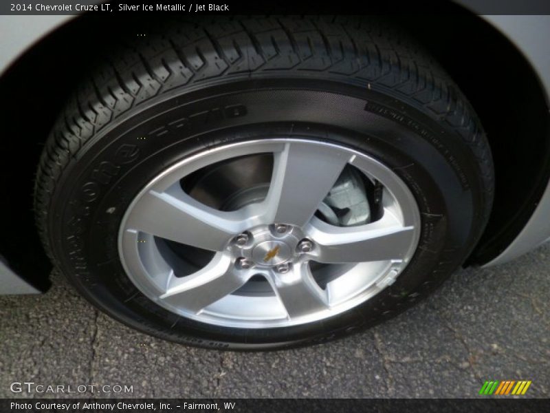 Silver Ice Metallic / Jet Black 2014 Chevrolet Cruze LT
