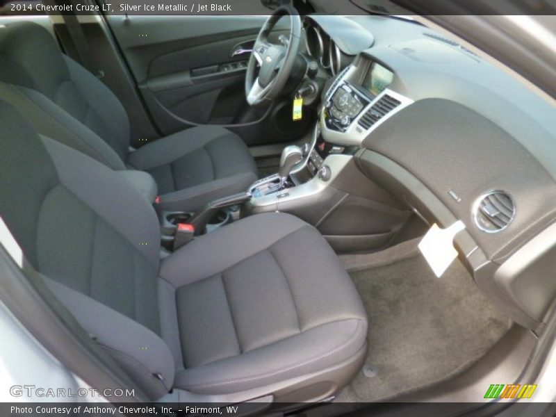 Silver Ice Metallic / Jet Black 2014 Chevrolet Cruze LT