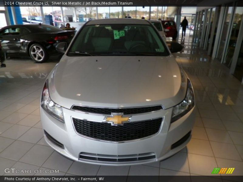 Silver Ice Metallic / Jet Black/Medium Titanium 2014 Chevrolet Cruze LS