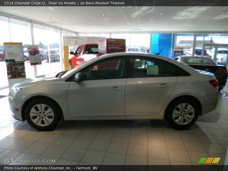 Silver Ice Metallic / Jet Black/Medium Titanium 2014 Chevrolet Cruze LS