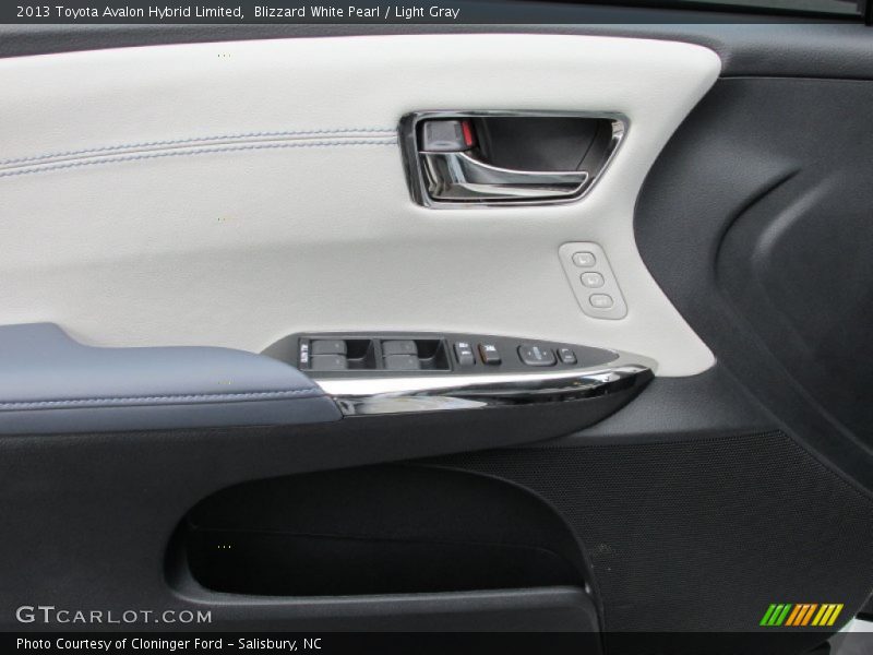 Blizzard White Pearl / Light Gray 2013 Toyota Avalon Hybrid Limited