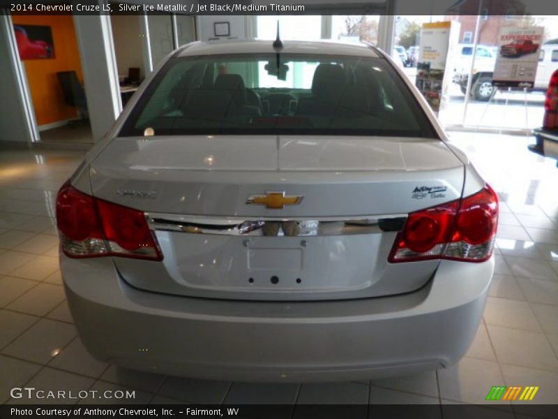 Silver Ice Metallic / Jet Black/Medium Titanium 2014 Chevrolet Cruze LS
