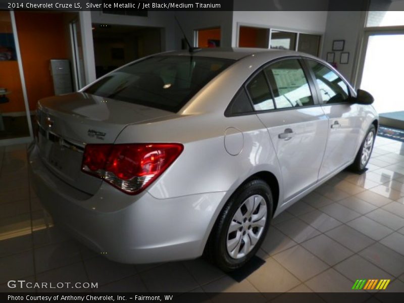 Silver Ice Metallic / Jet Black/Medium Titanium 2014 Chevrolet Cruze LS