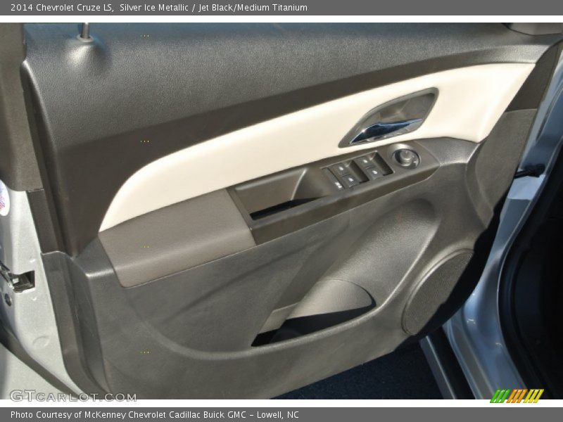 Silver Ice Metallic / Jet Black/Medium Titanium 2014 Chevrolet Cruze LS