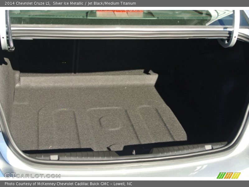 Silver Ice Metallic / Jet Black/Medium Titanium 2014 Chevrolet Cruze LS