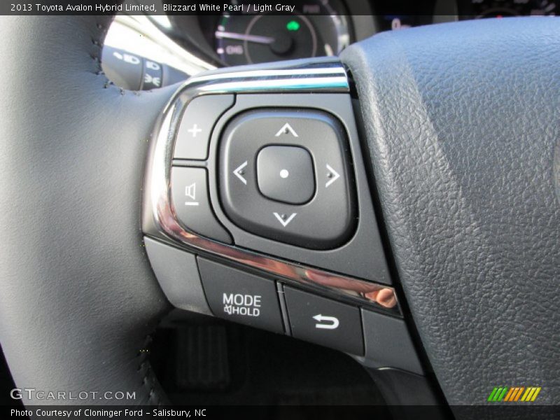 Blizzard White Pearl / Light Gray 2013 Toyota Avalon Hybrid Limited