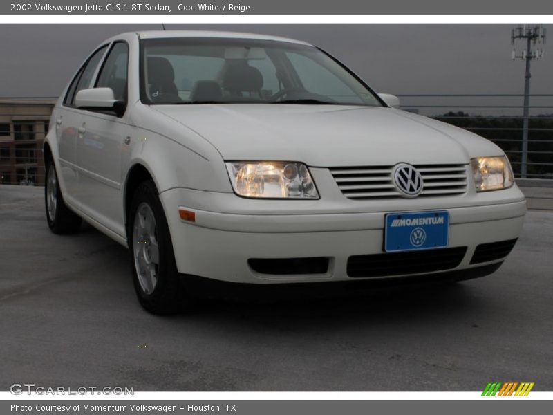 Cool White / Beige 2002 Volkswagen Jetta GLS 1.8T Sedan