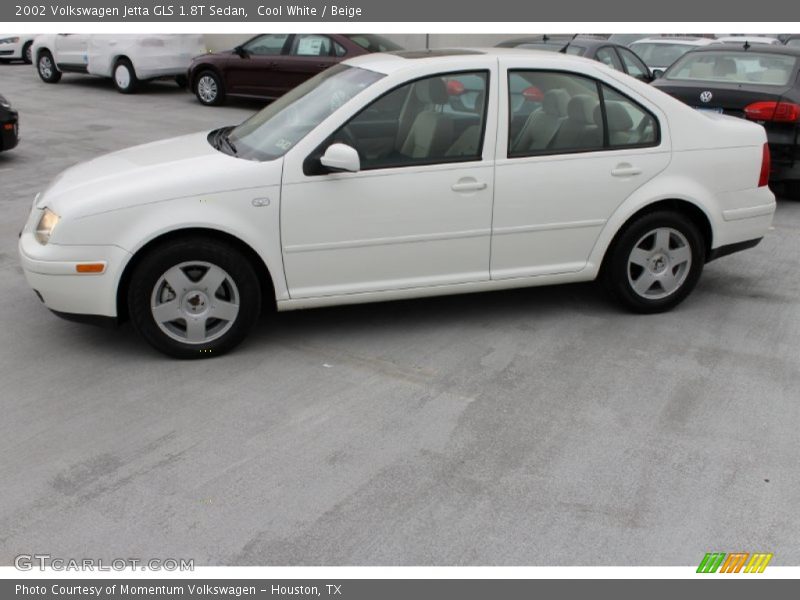 Cool White / Beige 2002 Volkswagen Jetta GLS 1.8T Sedan