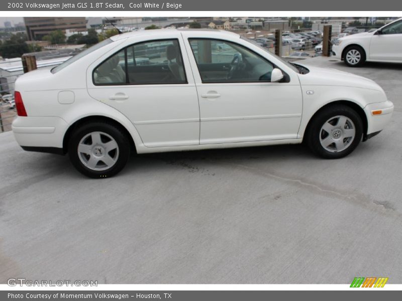 Cool White / Beige 2002 Volkswagen Jetta GLS 1.8T Sedan