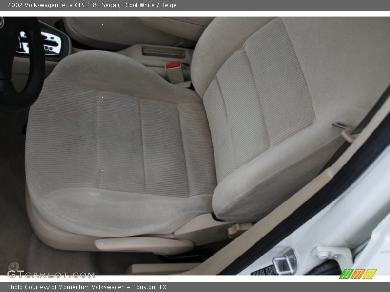 Cool White / Beige 2002 Volkswagen Jetta GLS 1.8T Sedan