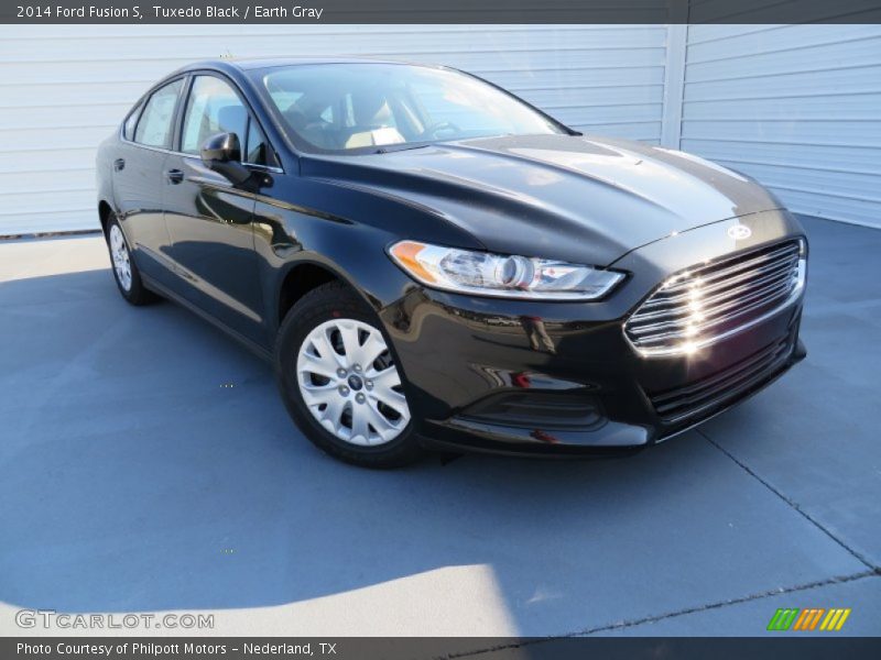 Tuxedo Black / Earth Gray 2014 Ford Fusion S