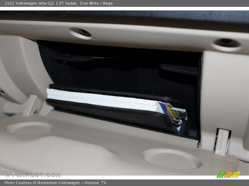 Cool White / Beige 2002 Volkswagen Jetta GLS 1.8T Sedan
